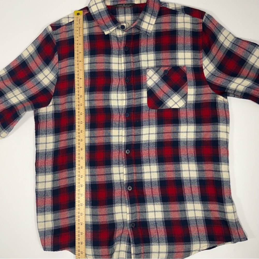 Plaid Flannel Alpine Design Red White Blue Button Up Shirt Size M - Picture 5 of 10